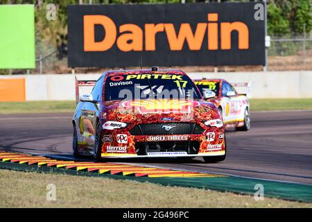 Hidden Valley. Darwin, Australien. 20. Juni 2021.im Bild, bei der Australian Supercars Championship. Will Davison nimmt mit einer Rundenzeit von 1.04.95 im Shell V-Power Racing Ford Mustang die Pole Position im Qualifying für das Rennen 14 im Qualifying 2 ein. Quelle: Karl Phillipson/Optikal/Alamy Live News Stockfoto