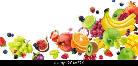 Flying Früchte und Beeren auf weißem Hintergrund Stockfoto