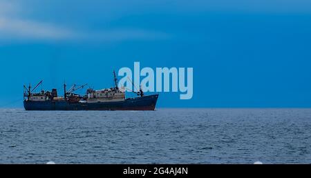 Selektiver Fokus. Fischerboot zum Angeln im Meer. Stockfoto