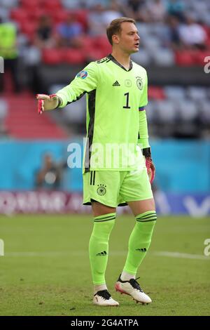 firo: 19.06.2021, Fuvuball, Fußball: EURO 2021, EM 2020, EURO 2020, Europameisterschaft 2020, Gruppenphase, Gruppe F, POR, Portugal - GER, Deutschland 2: 4 Torwart Manuel NEUER, GER, ganze Figur, Geste Stockfoto