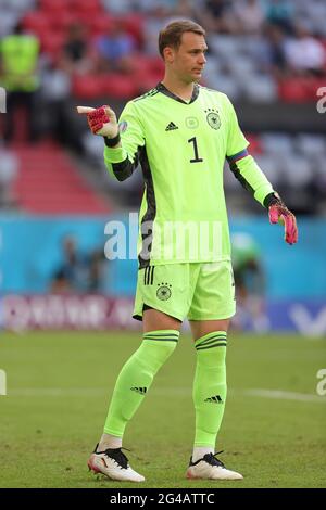 firo: 19.06.2021, Fuvuball, Fußball: EURO 2021, EM 2020, EURO 2020, Europameisterschaft 2020, Gruppenphase, Gruppe F, POR, Portugal - GER, Deutschland 2: 4 Torwart Manuel NEUER, GER, ganze Figur, Geste Stockfoto