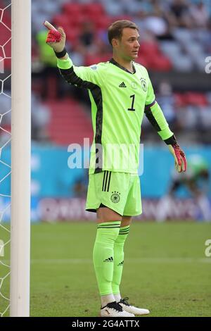 firo: 19.06.2021, Fuvuball, Fußball: EURO 2021, EM 2020, EURO 2020, Europameisterschaft 2020, Gruppenphase, Gruppe F, POR, Portugal - GER, Deutschland 2: 4 Torwart Manuel NEUER, GER, ganze Figur, Geste Stockfoto