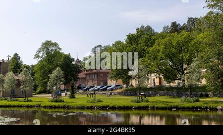 Das historische Industriedorf Fiskars ist ein beliebtes Reiseziel in Südfinnland Stockfoto