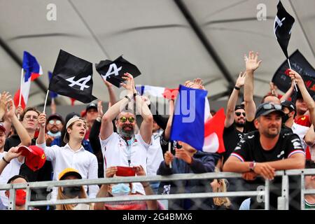 Le Castellet, Frankreich. Juni 2021. Circuit Atmosphäre - Fans in der Tribüne. 20.06.2021. Formel-1-Weltmeisterschaft, Rd 7, Großer Preis Von Frankreich, Paul Ricard, Frankreich, Wettkampftag. Bildnachweis sollte lauten: XPB/Press Association Images. Quelle: XPB Images Ltd/Alamy Live News Stockfoto