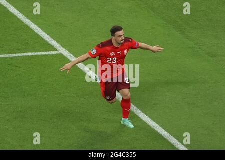 BAKU, ASERBAIDSCHAN - 20. JUNI: Xherdan Shaqiri aus der Schweiz feiert sein Tor während des UEFA Euro 2020-Spiels zwischen der Schweiz und der Türkei im Baku Olympic Stadium am 20. Juni 2021 in Baku, Aserbaidschan (Foto von /Orange Picics) Credit: Orange Pics BV/Alamy Live News Stockfoto