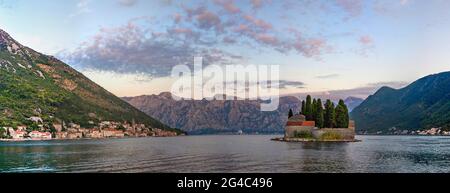 St. George Insel und Kloster in der Küstenstadt Perast, Montenegro Stockfoto