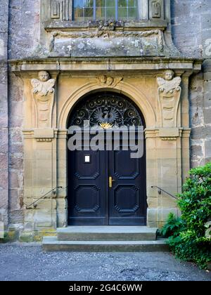 Die Stadt Waldenburg, Kreis Hohenlohe, Deutschland: Portal in der Burg Waldenburg Stockfoto