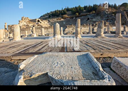 Römisches Spielbrett in den Ruinen von Ephesus, Türkei. Stockfoto