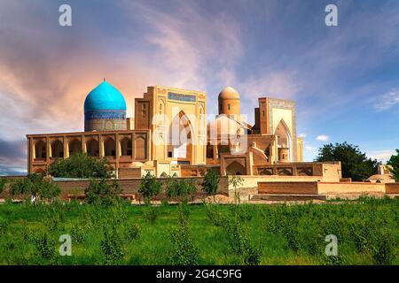 Historische Moschee und religiöser Komplex von Chor Bakr bei Sonnenaufgang, Buchara, Usbekistan. Stockfoto