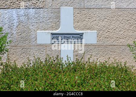 Grab des französischen Brigadegenerals Ernest François Amédée Anselin (1861-1916) auf dem französischen Militärfriedhof in Douaumont, Frankreich Stockfoto