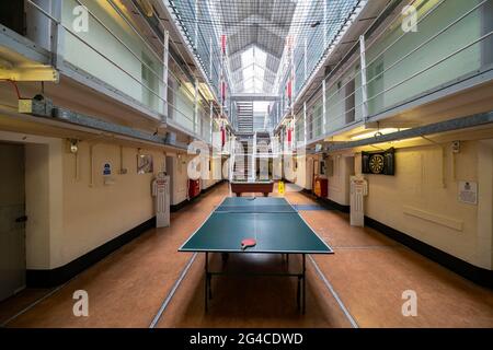 Innenraum der Halle im Peterhead Prison Museum in Peterhead, Aberdeenshire, Schottland, Großbritannien Stockfoto