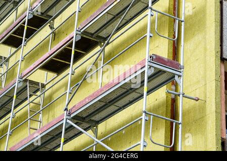 Haus Außenwand Wärmedämmung mit Mineralwollplatten Stockfoto