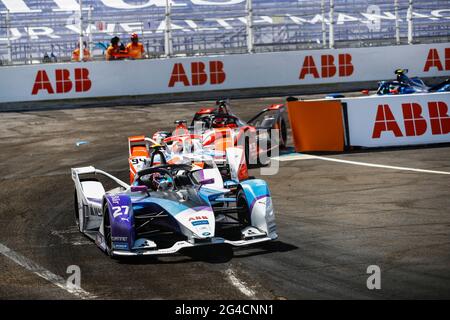 Puebla, Mexiko, 20. Juni 2021. 27 Dennis Jake (gbr), BMW i Andretti Motorsport, BMW iFE.21, Action 94 Lynn Alexandre (gbr), Mahindra Racing, Mahinda M7Electro, Action während des Puebla ePrix 2021, 5. Treffen der Formel-E-Weltmeisterschaft 2020-21, auf dem Autodromo Miguel E. Abed vom 18. Bis 20. Juni in Puebla, Mexiko - Photo Xavi Bonilla/DPPI Credit: DPPI Media/Alamy Live News Stockfoto