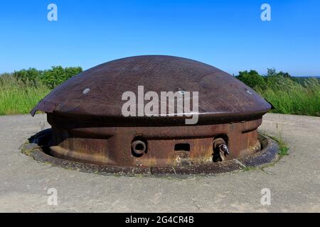 Ein Maschinengewehrturm aus dem Ersten Weltkrieg in Fort Douaumont (Fort de Douaumont) in Douaumont (Meuse), Frankreich Stockfoto