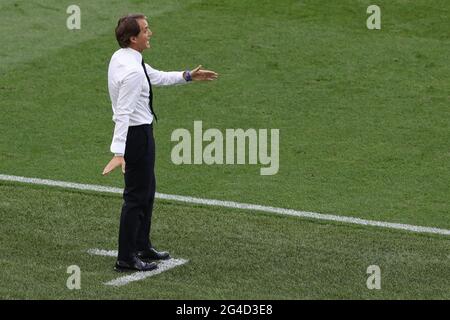 Rom, Italien, 20. Juni 2021. Roberto Mancini Cheftrainer Italiens reagiert während des UEFA-EM-2020-Spiels im Stadio Olimpico in Rom. Bildnachweis sollte lauten: Jonathan Moscrop / Sportimage Stockfoto