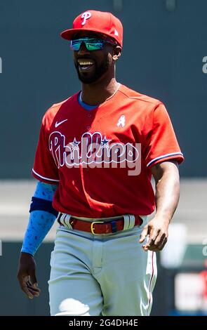 Juni 20 2021 San Francisco CA, USA der Phillies-Mittelfeldspieler Andrew McCutchen (22) während der Aufwärmphase vor dem MLB-Spiel zwischen den Philadelphia Phillies und den San Francisco Giants im Oracle Park San Francisco Calif. Thurman James/CSM Stockfoto