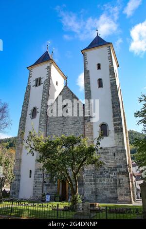 Die Marienkirche (Mariakirken) stammt aus dem Jahr 1180 und ist damit das älteste erhaltene Gebäude in Bergen, Norwegen. Stockfoto