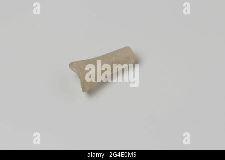 Gerader Glasstahl aus dem Wrack des Ostindien-Chefs Hollandia. Glas, Stimmglas, Stimmen, schlicht; Fragm, ID. NG 1980-27H798. Stockfoto