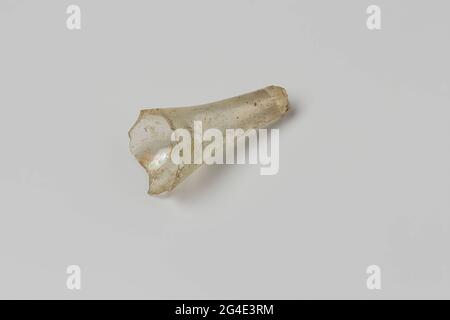 Gerader Glasstahl aus dem Wrack des Ostindien-Chefs Hollandia. Glas, Stimmglas, Stimmen, schlicht; Fragm, ID. NG 1980-27H798. Stockfoto