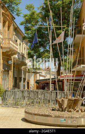 Nikosia, Zypern - 16. Mai 2021: Die Grenze 'Grüne Linie' in Nikosia auf Zypern Stockfoto