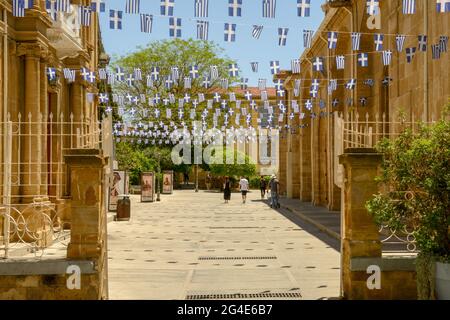 Nikosia, Zypern - 16. Mai 2021: Das alte Zentrum von Nikosia auf dem griechischen Teil bei Zypern Stockfoto