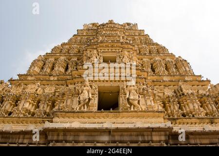 Sri Shveta Varahaswami Tempel im Garten des Maharadschas Palast in Mysore (Mysuru), Karnataka, Südindien - Asien Stockfoto