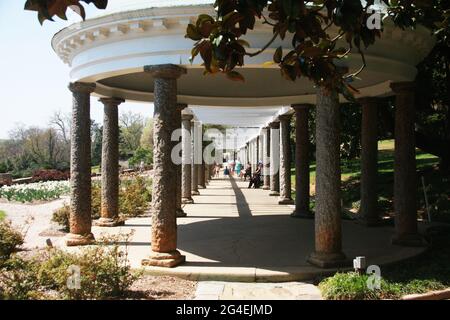 Die Kolonnade im Italienischen Garten in Maymont (Richmond, VA, USA) Stockfoto