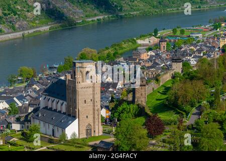 Sakrale Befestigung St. Martin´s Kirche in der historischen Stadt Oberwesel, UpperMittelrheintal, UNESCO-Weltkulturerbe, Rheinland-Pfalz, Deutschland Stockfoto