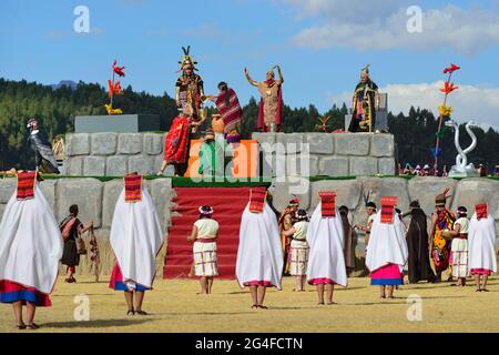 Inti Raymi, Fest der Sonne, Zeremonie auf dem Heiligtum, Ruinen des Inka Sacsayhuaman, Cusco, Peru Stockfoto