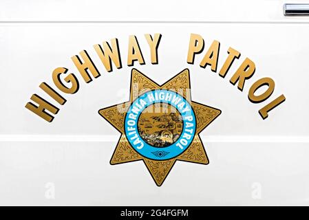 Logo der California Highway Patrol, CHP, auf einem Chevrolet Blazer S-10 Polizeiwagen, Deutschland Stockfoto