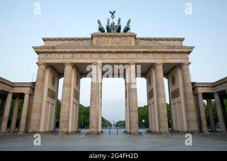 Brandenburger Tor am frühen Morgen, Berlin, Deutschland Stockfoto