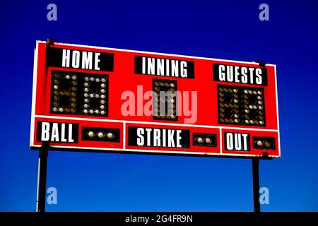 Baseball scoreboard mit Details der Partitur Kugel Innings Stockfoto