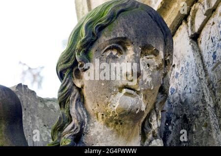 Engel ohne Auge - Statue auf altem Friedhof - um 1860, Krasna Lipa, Tschechien, Europa Stockfoto