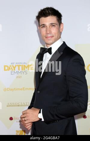 12. Juni 2021, Burbank, CA, USA: LOS ANGELES - 12. JUNI: Tanner Novlan bei der 58. Daytime Emmy Awards Press Line - 12. Juni in den ATI Studios am 12. Juni 2021 in Burbank, CA (Bildquelle: © Kay Blake/ZUMA Wire) Stockfoto