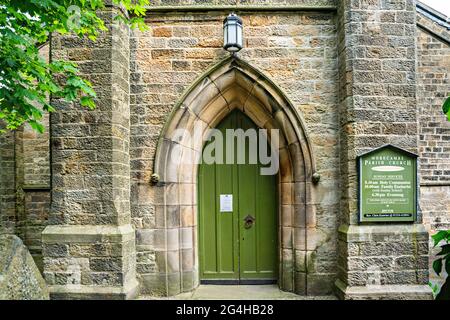 Eingangstor zur Holy Trinity Church, Morecambe, Poulton, Lancashire Stockfoto