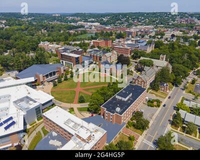 Luftaufnahme des Worcester Polytechnic Institute WPI Hauptcampus um das Quad in der Stadt Worcester, Massachusetts, USA. Stockfoto