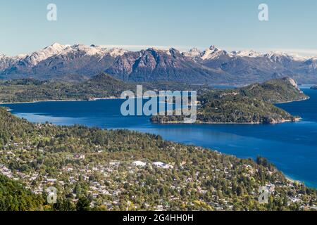 Luftaufnahme des Nahuel Huapi Sees in der Nähe von Bariloche, Argentinien Stockfoto