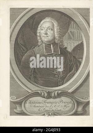 . Porträt des französischen Autors Antoine François Prevost, auch bekannt als Abbé Prévost. Er ist in Kleid mit BEF gekleidet. Ein Bücherregal im Hintergrund. In der Kartusche sind Name und Titel. Stockfoto