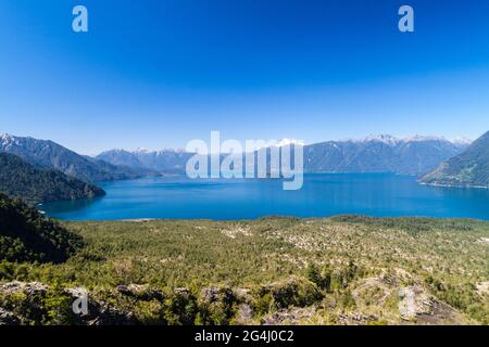 Lago Todos los Santos (See aller Heiligen) mit Vulkan Monte Tronador im Hintergrund, Chile Stockfoto