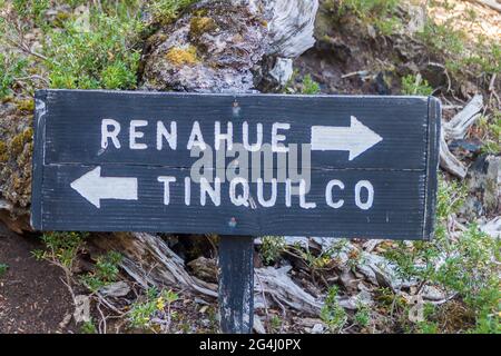 Wanderzeichen im Nationalpark Herquehue, Chile. Stockfoto