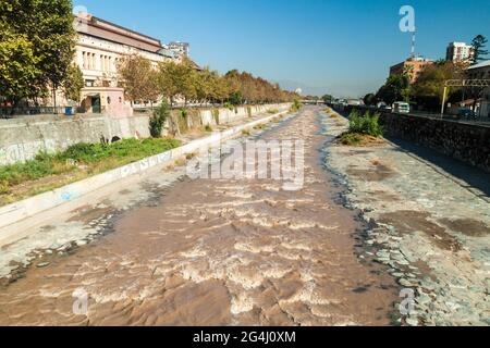 Fluss Mapocho in Santiago de Chile Stockfoto