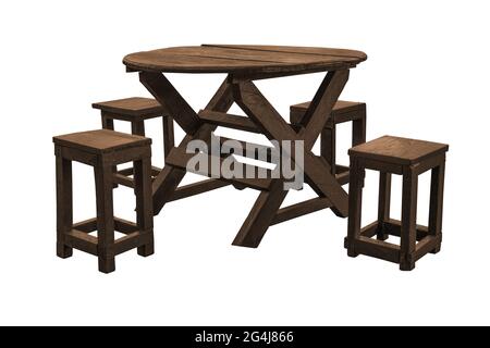 Tisch und Stühle aus Holz, isoliert auf weißem Hintergrund, arbeiten mit einem Pfad zum Schneiden. Stockfoto