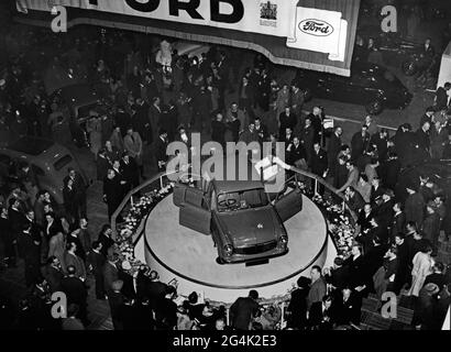 Ausstellungen, Motorshows, British International Motor Show, Earls Court, London, 17.10. - 27.10.1951, ZUSÄTZLICHE-RIGHTS-CLEARANCE-INFO-NOT-AVAILABLE Stockfoto