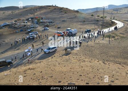 Ein el Hilwe, Westjordanland. Juni 2021. Protest in ein el Hilwe während der gleichzeitigen 14 Märsche religiöser jüdischer Siedler im Westjordanland gegen den „illegalen“ arabischen Bau in Area C, North-East Jordan Valley, Israel / Palestine Credit: Matan Golan/Alamy Live News Stockfoto