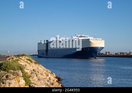 Der Transporteur Morning Courier kommt am 2. Juni 2021 in Fremantle, Westaustralien, an. Stockfoto