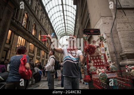 Der Glückswagen, Galleria Umberto, Neapel, Kampanien, Italien, Europa Stockfoto