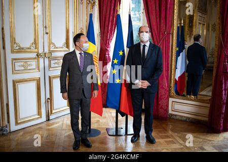 Der französische Premierminister Jean Castex trifft sich am 22 2021. Juni in Matignon in Paris mit dem Regierungschef von Andorra, Xavier Espot Zamora. Foto von Raphael Lafargue/ABACAPRESS.COM Stockfoto