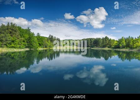 Panoramablick auf den See. Stockfoto