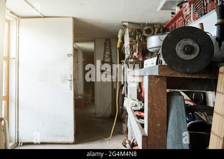 Vintage Home Hobby Arbeiten Shack mit Werkzeugen Stockfoto