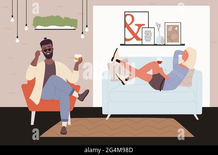 Paar Menschen ruhen in Wohnung Innenraum zusammen Vektor-Illustration. Cartoon junge Mann Charakter trinken und sitzen im Stuhl, Mädchen auf einem bequemen Sofa mit Glas Wein Hintergrund liegen Stock Vektor